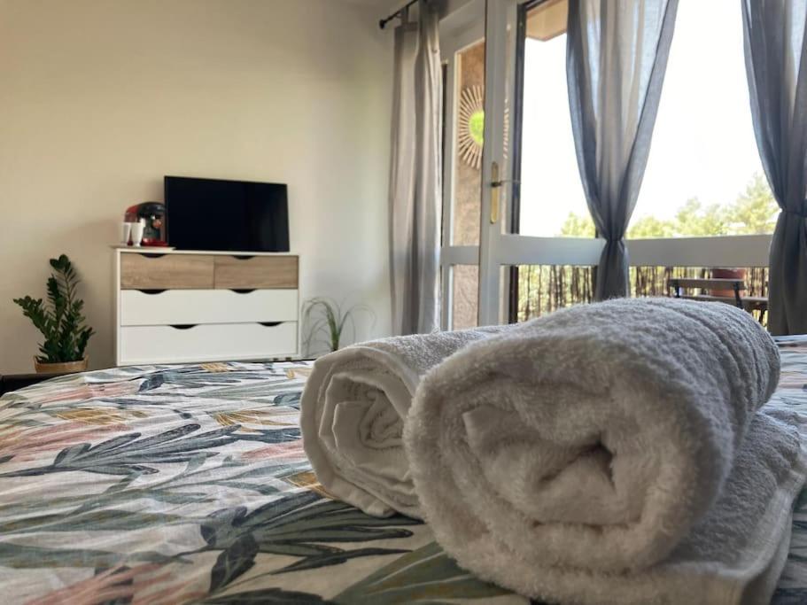 Cozy Studio With Balcony And Free Parking 엑상프로방스 외부 사진